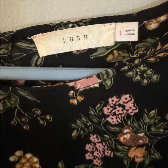 Nordstrom- Lush ruffle sleeve blouse - Picture 3 of 6